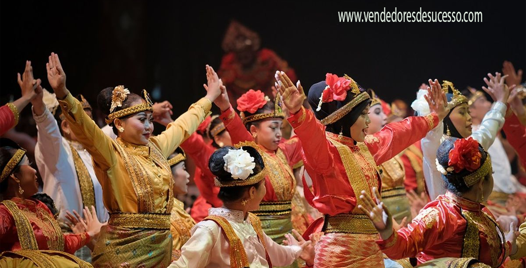 Suku Lekon Keberagaman Budaya