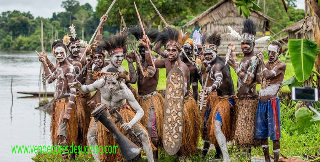 Suku Aero Papua Kehidupan